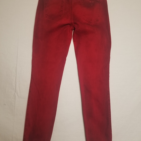 GUESS LOW RISE STAINED RED JEANS - Picture 8 of 16